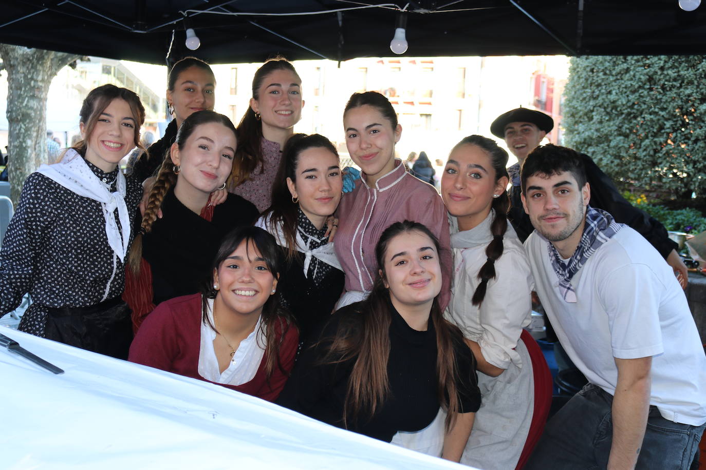 Fotos: Errenteria se vuelca con Santo Tomás