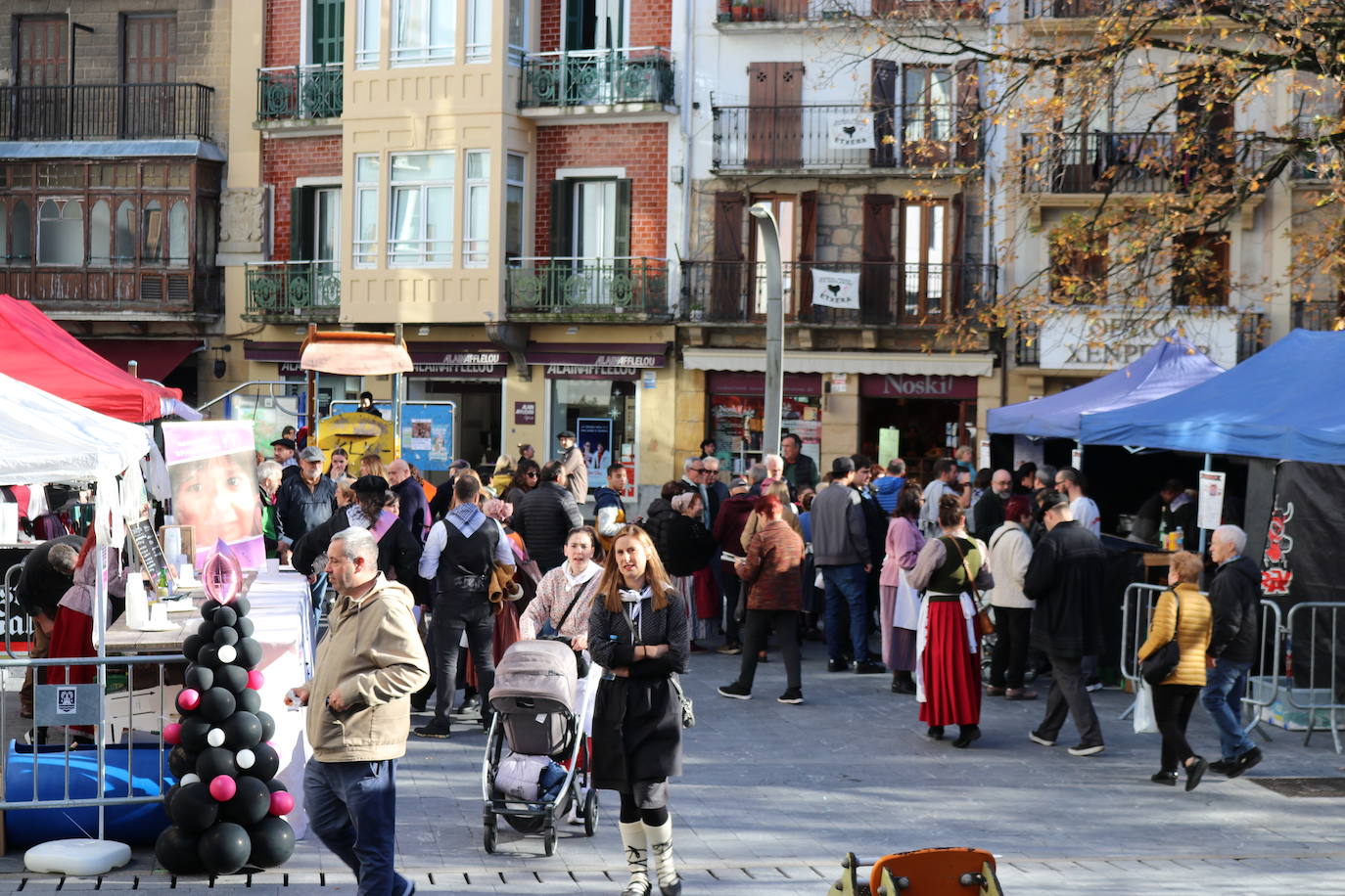 Fotos: Errenteria se vuelca con Santo Tomás