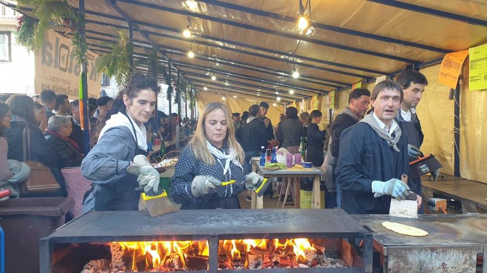 Azpeitia disfruta en la feria de Santo Tomás 