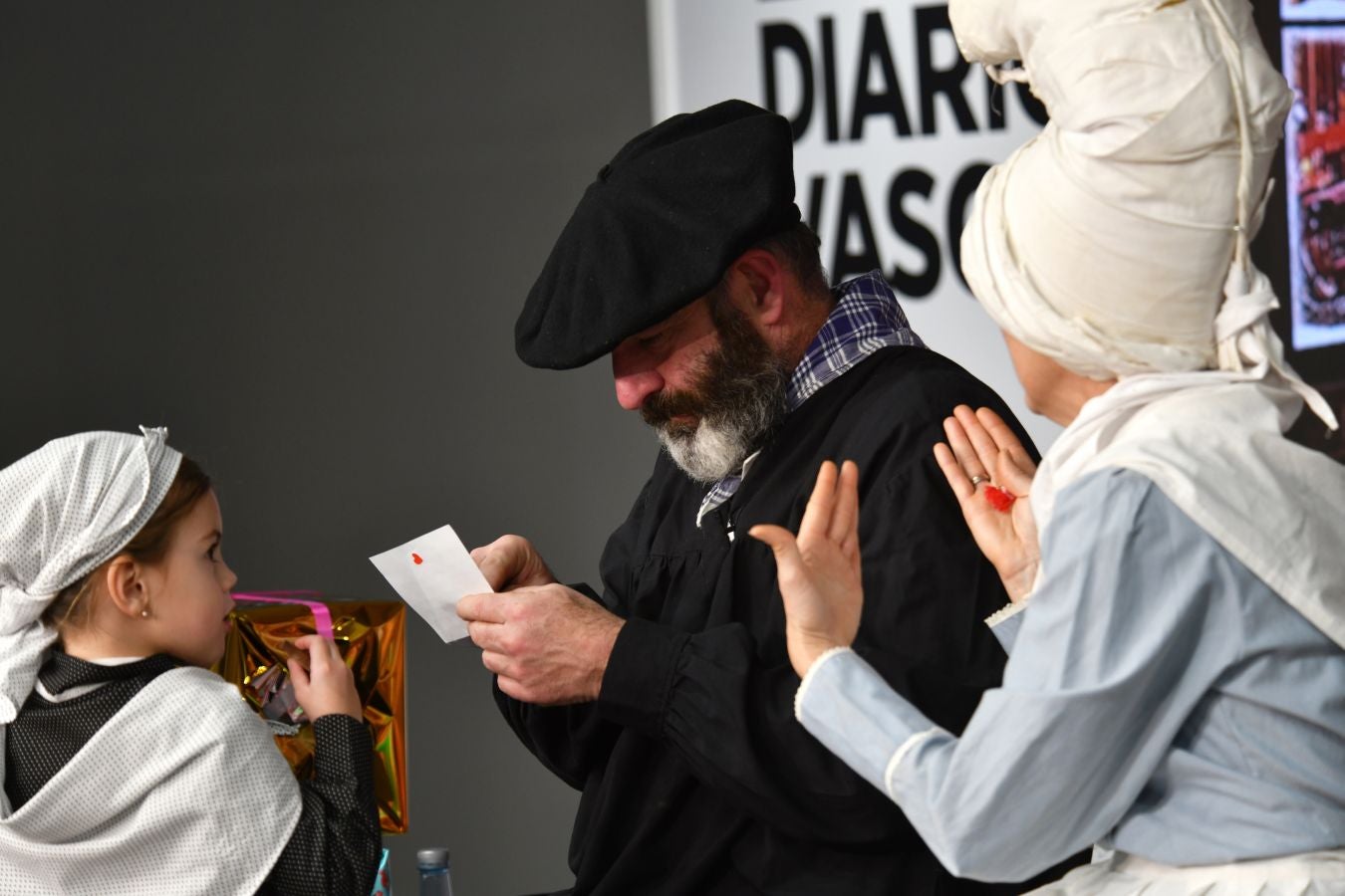 Fotos: Olentzero eta Mari Domingi, El Diario Vasco-n