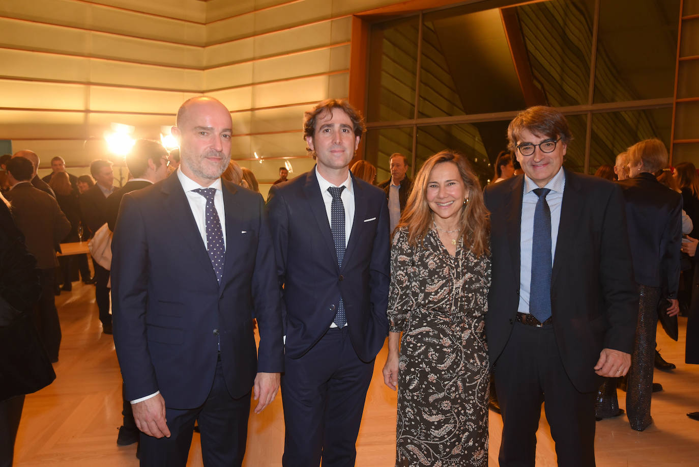 El nuevo presidente de la Cámara de Comercio de Gipuzkoa, Mauricio Arregui, David Taberna, Inés Soroeta y Javier Zubia.