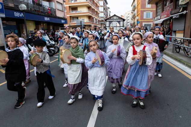 Fotos: Irun deja sus cartas a Olentzero