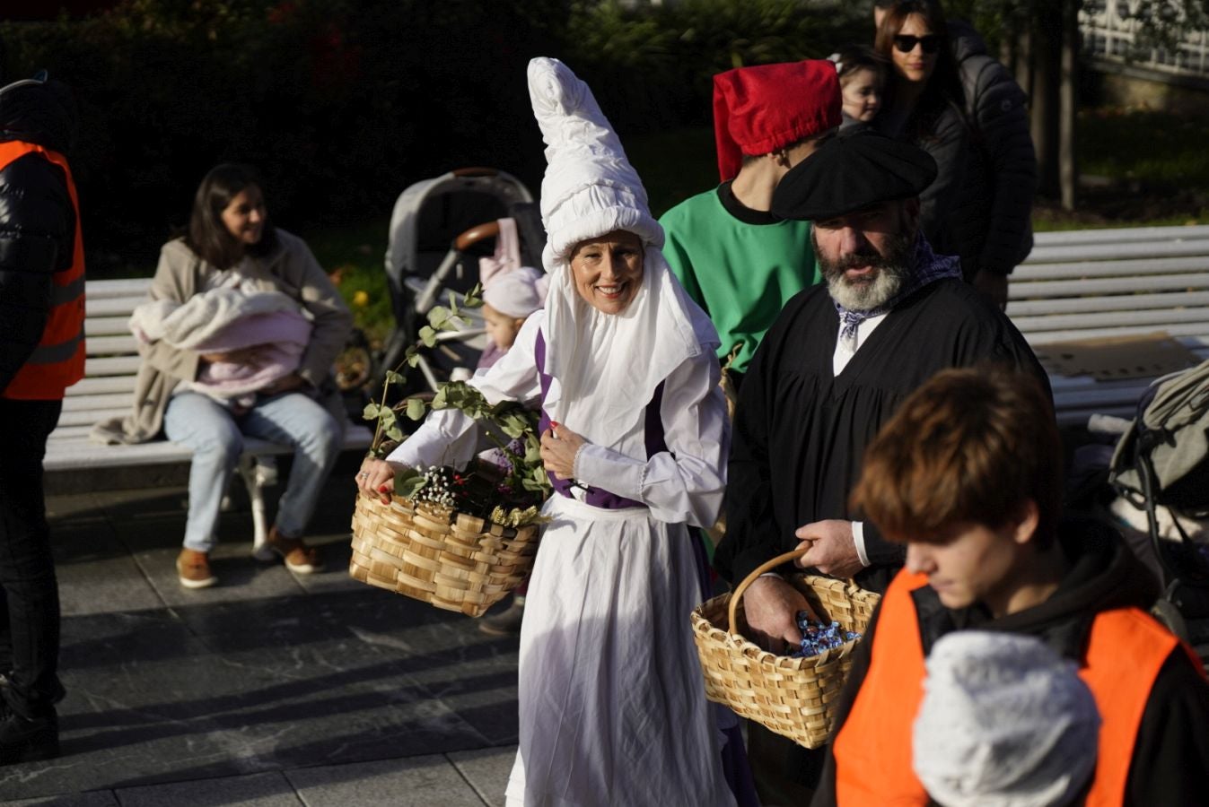 Fotos: Olentzero y Mari Domingui reparten ilusión en Donostia