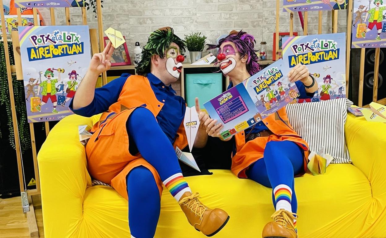 Potx eta Lotx en la presentación de su cuarta producción 'Aireportuan', la más ambiciosa de su trayectoria. 