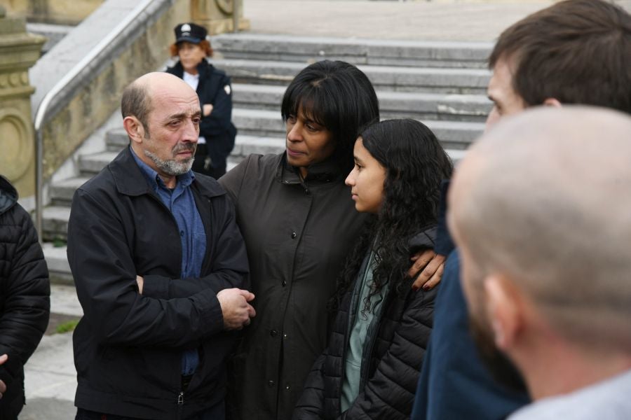 Fotos: Dolor y lágrimas en la concentración en recuerdo a Lukas Agirre