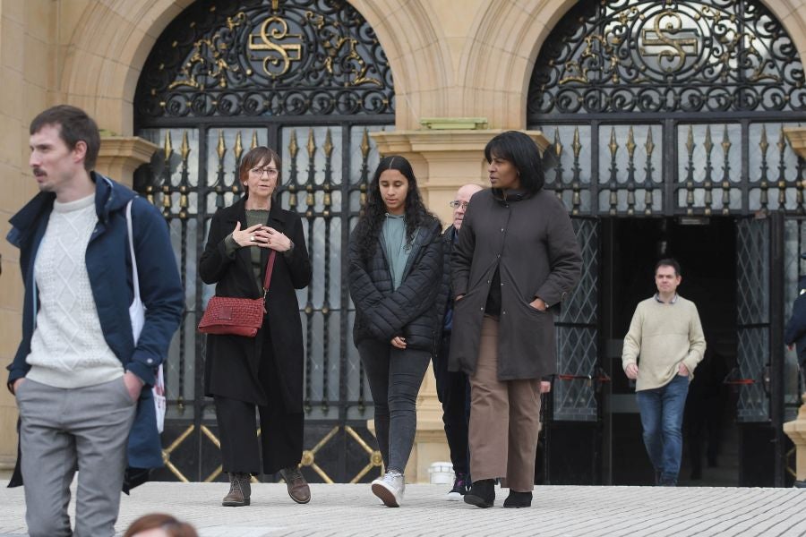 Fotos: Dolor y lágrimas en la concentración en recuerdo a Lukas Agirre