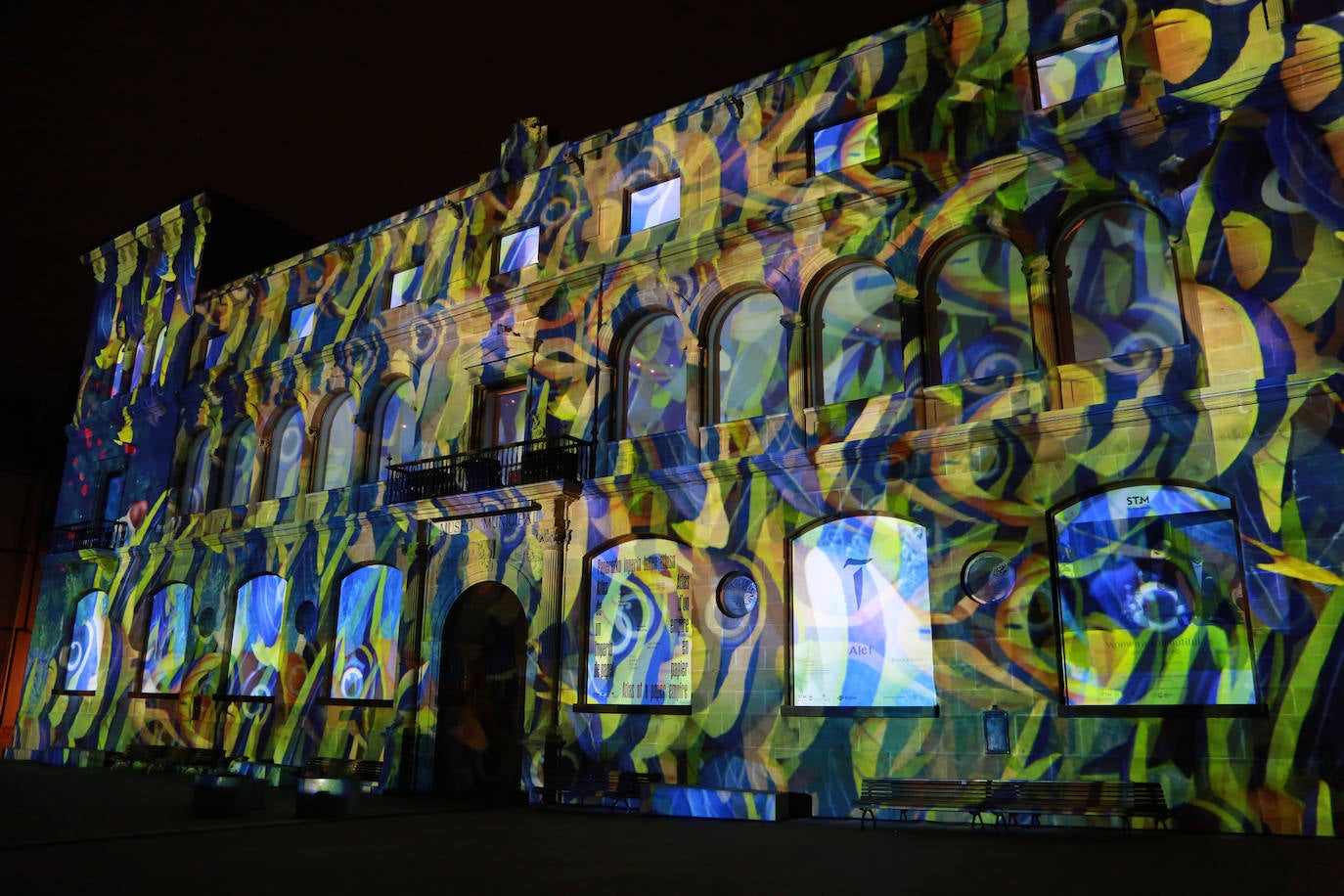 Fotos: El espectacular &#039;videomapping&#039;, de luz y sonido sobre la fachada de San Telmo