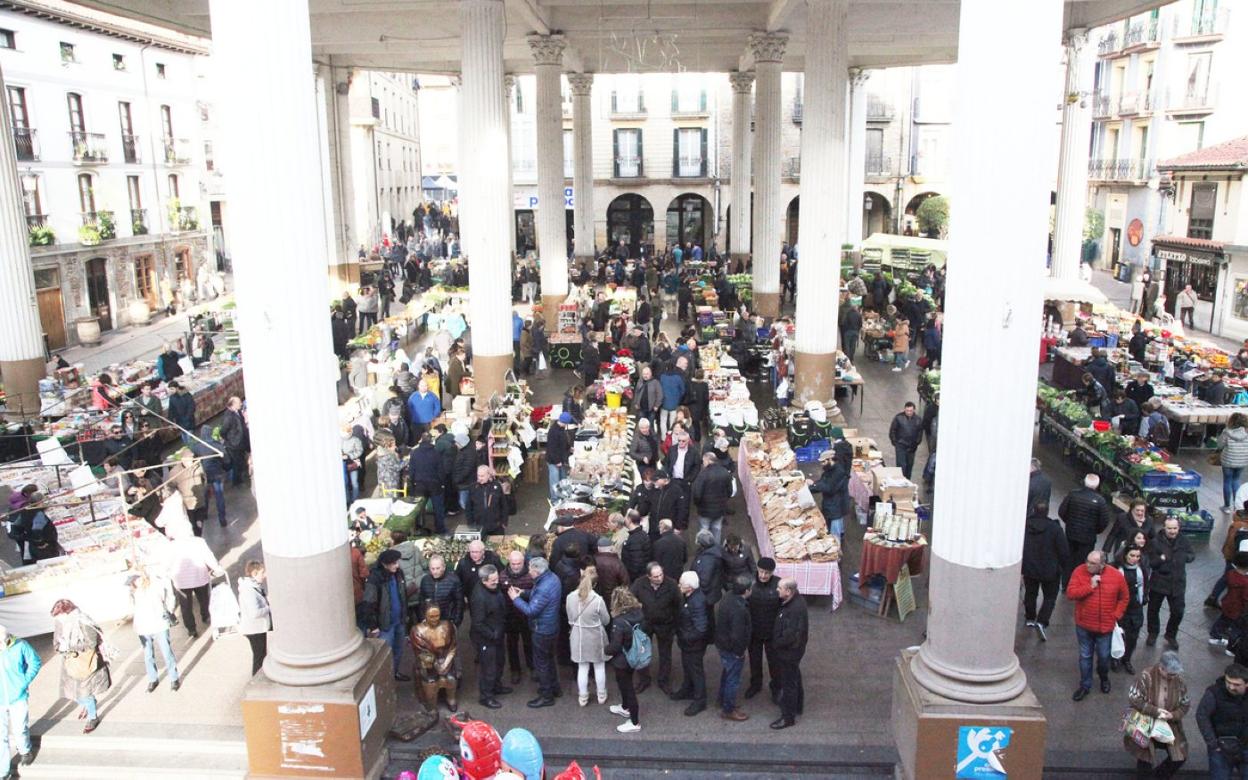 Además de los vendedores habituales, la feria contará con 200 puestos llegados para la ocasión. 