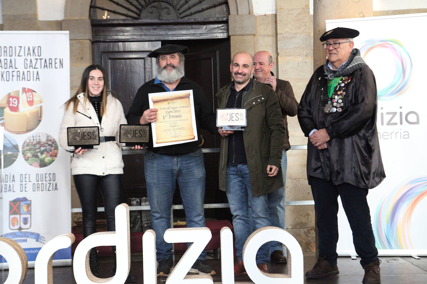 Fotos: Ambiente navideño en una feria muy especial en Ordizia