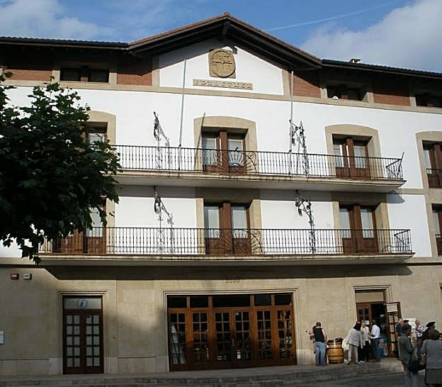 La oficina del juez de paz se ubica en el ayuntamiento. Apenas restan cinco días para presentar solicituces. 