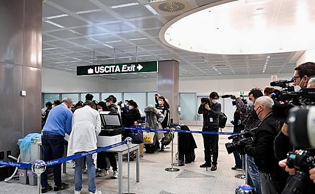 España pedirá test negativo o vacunación a los viajeros de China