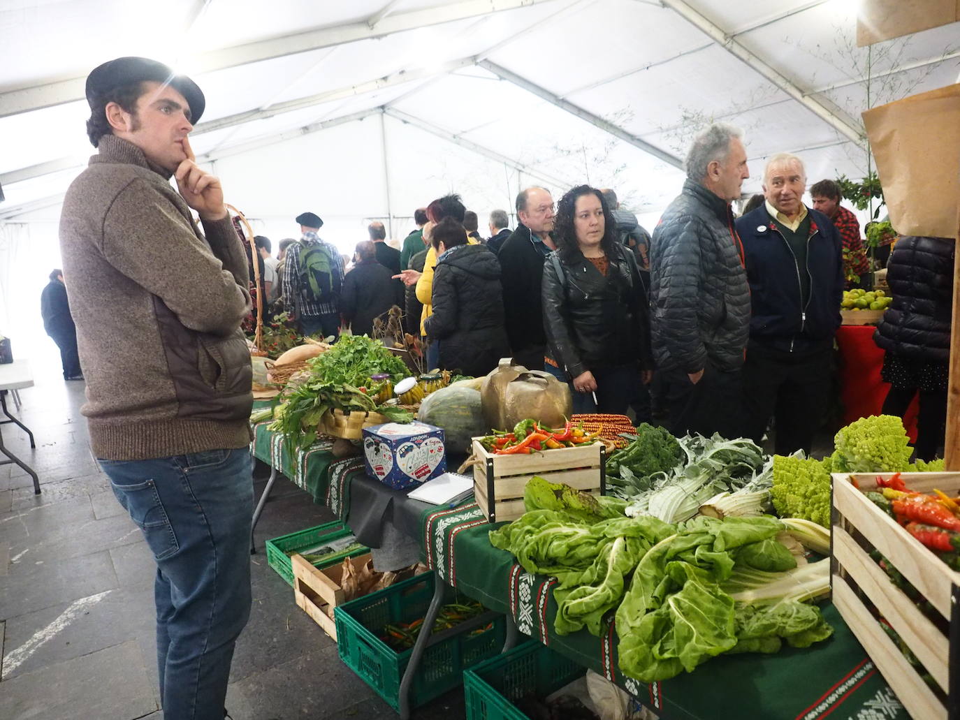 Fotos: Gran ambiente en la feria de Gabon Zahar de Elgoibar