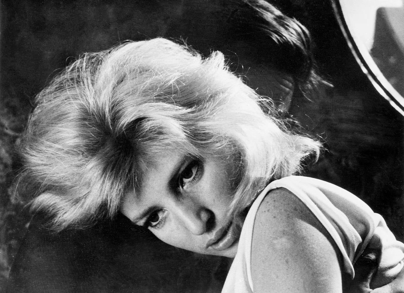 Mónica Vitti, 90 años. Estrella italiana y musa del cineasta Michelangelo Antonioni.