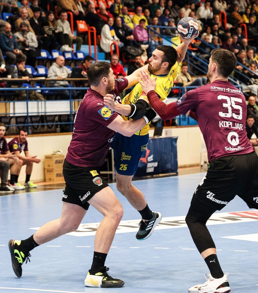 Derrota del Bidasoa Irun ante el Fuchse Berlin