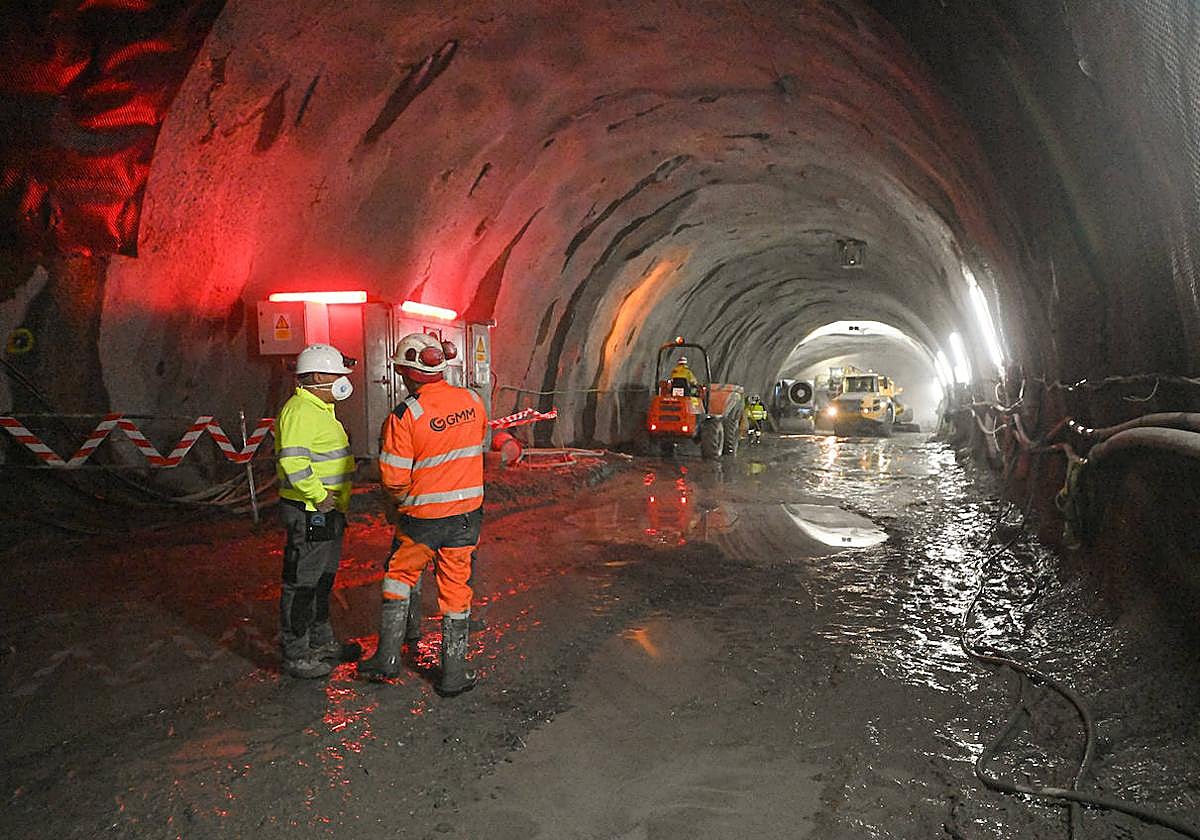 La variante ferroviaria se vislumbra al final del túnel