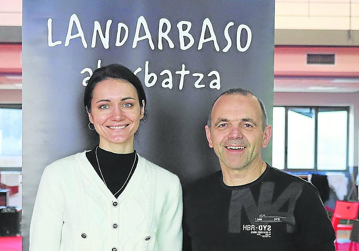 Jolanta Strikaite, profesora de técnica vocal, e Iñaki Tolaretxipi, director de Landarbaso.