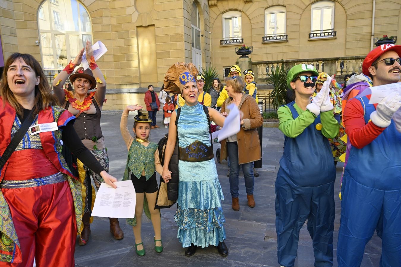 La Diosa Momo ordena diversión