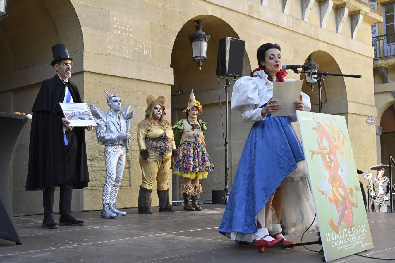 La Diosa Momo ordena diversión