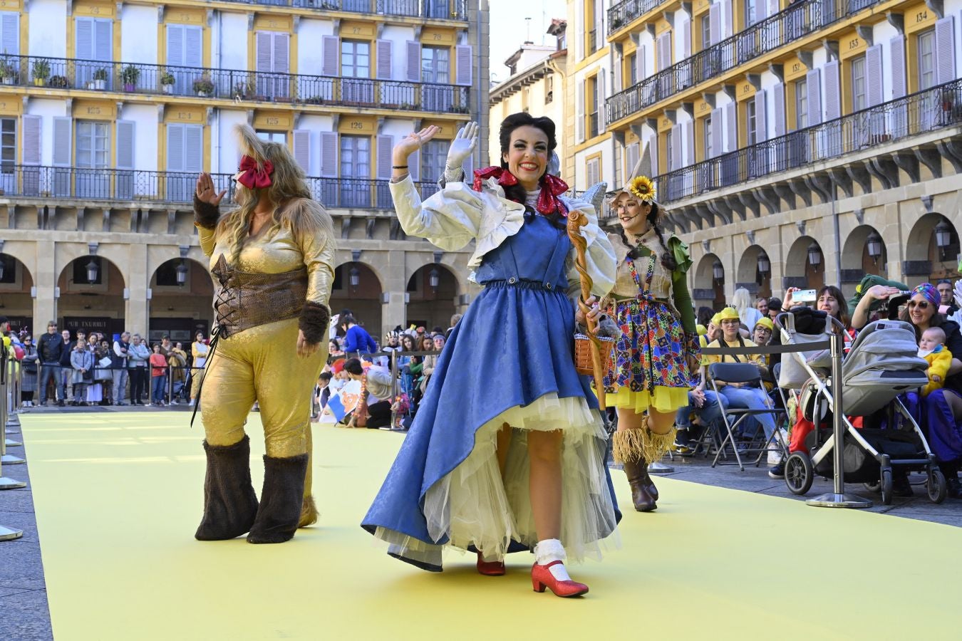 La Diosa Momo ordena diversión