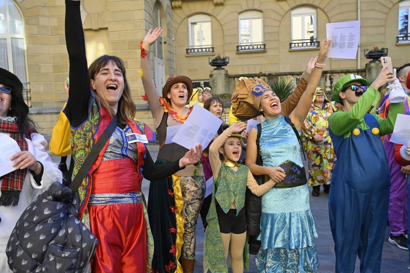 La Diosa Momo ordena diversión