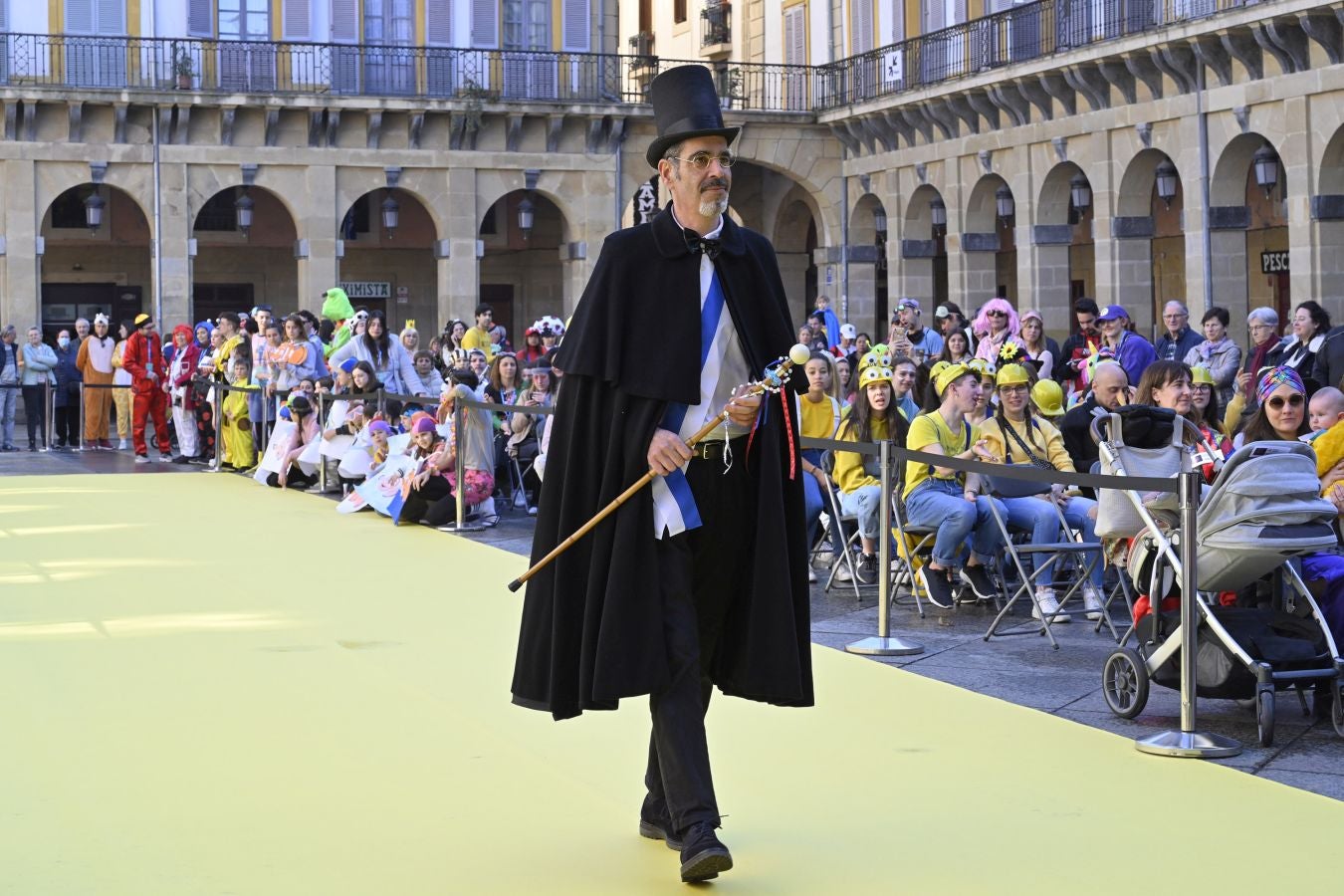 La Diosa Momo ordena diversión