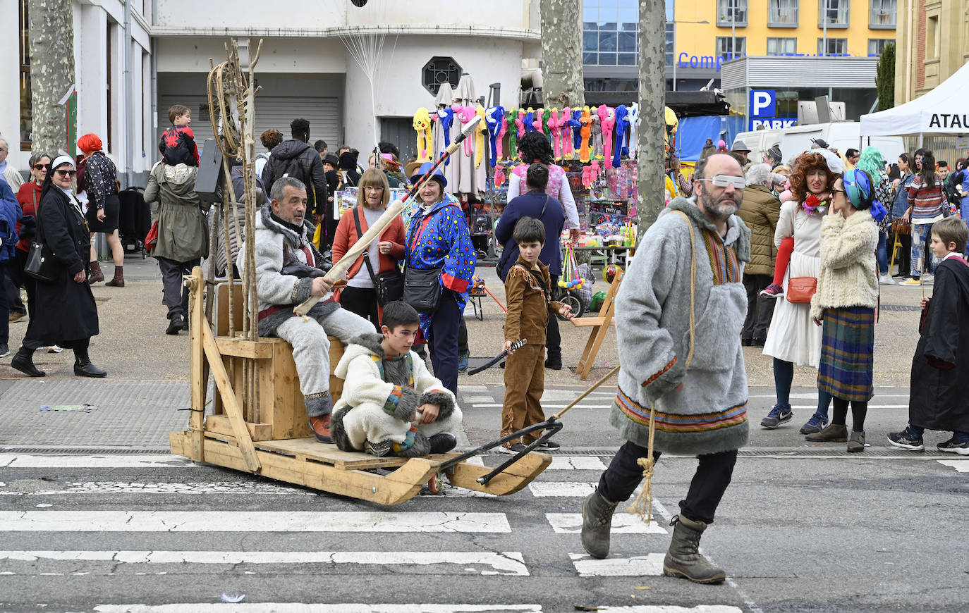 Asteartita pone el broche final a los carnavales de Tolosa