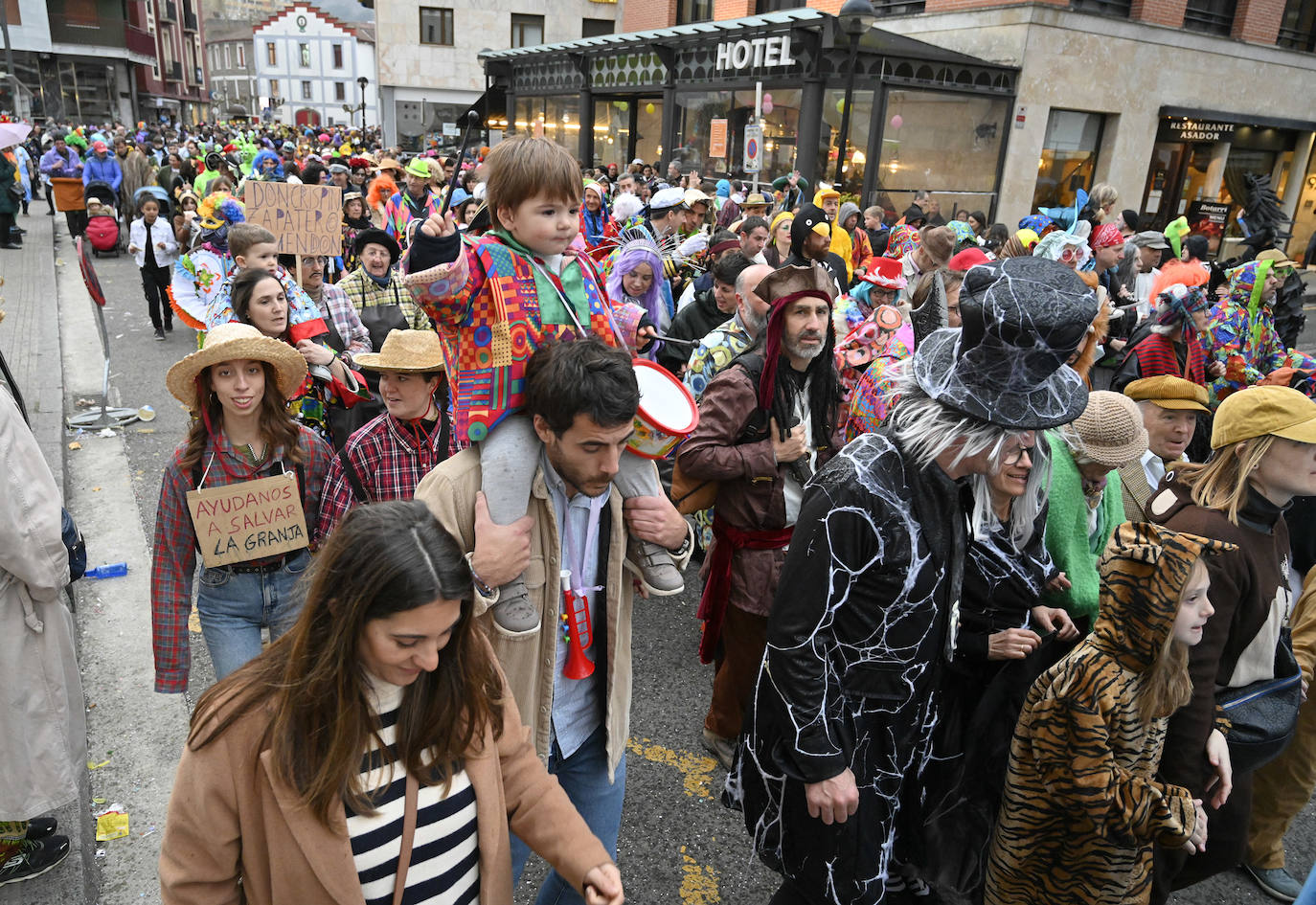 Asteartita pone el broche final a los carnavales de Tolosa