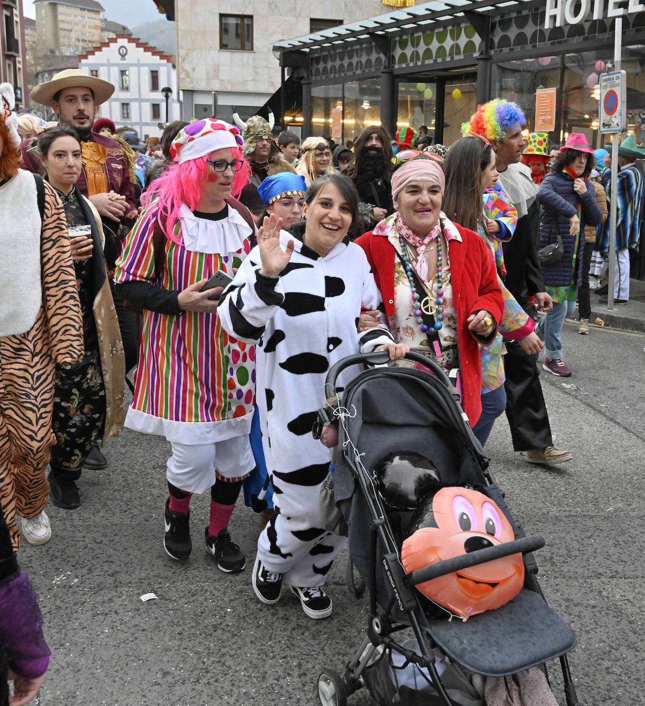 Asteartita pone el broche final a los carnavales de Tolosa