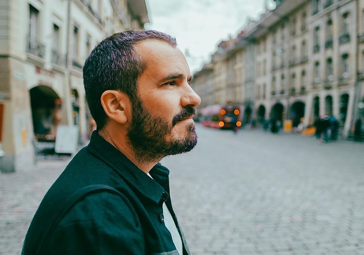 Hasier Larretxea acaba de publicar su último libro.