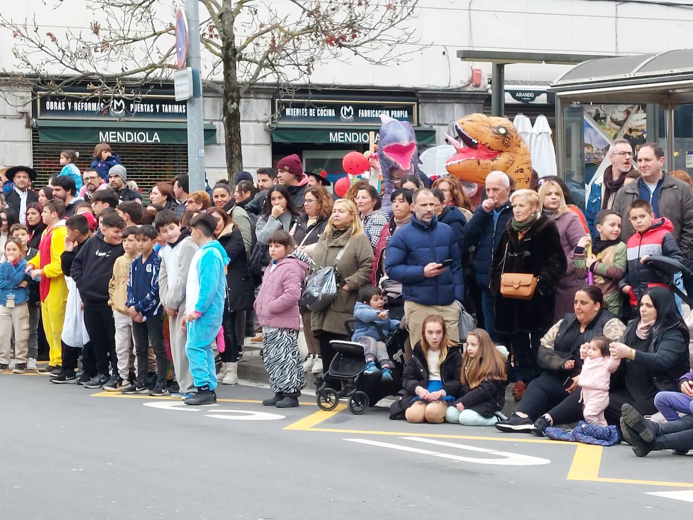 La magia del Carnaval alegra Trintxerpe