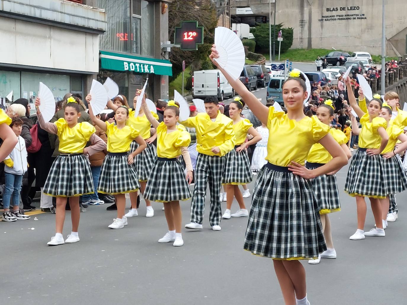 La magia del Carnaval alegra Trintxerpe