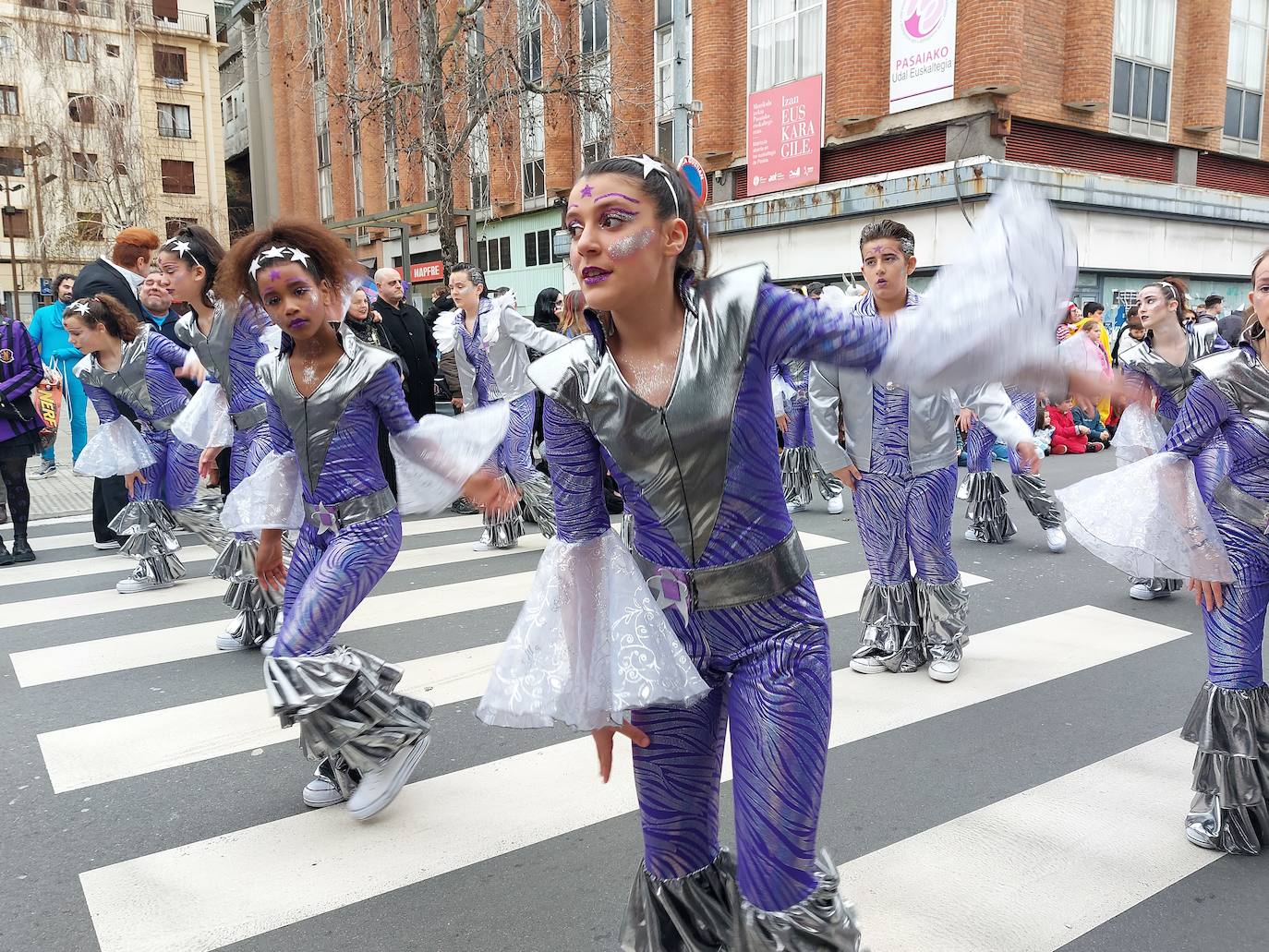 La magia del Carnaval alegra Trintxerpe
