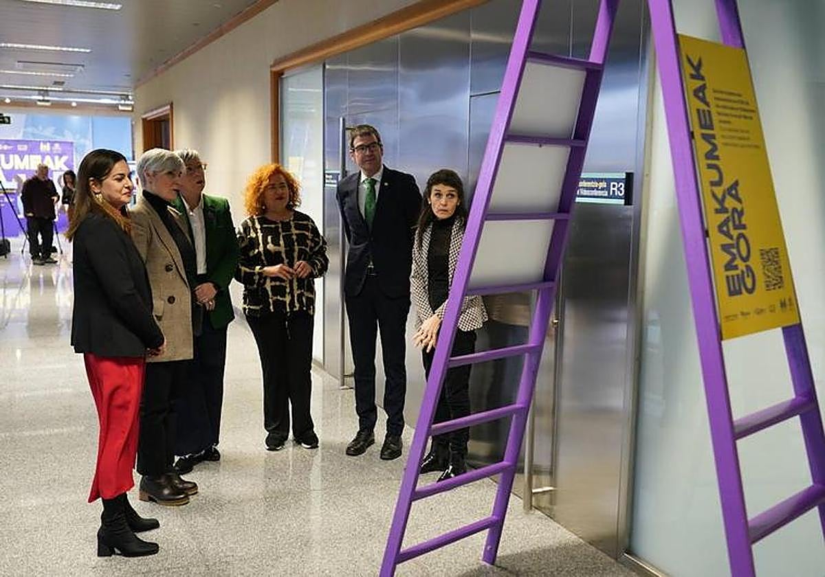 La directora de Emakunde muestra su «sorpresa» por la propuesta de Idoia Mendia de declarar festivo el 8M