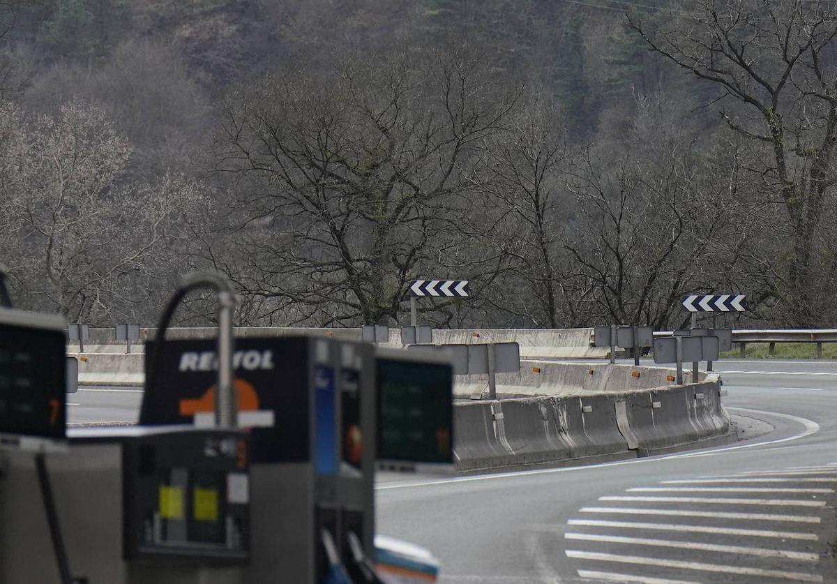 El accidente se produjo poco después de la entrada a la N-I desde Legorreta .