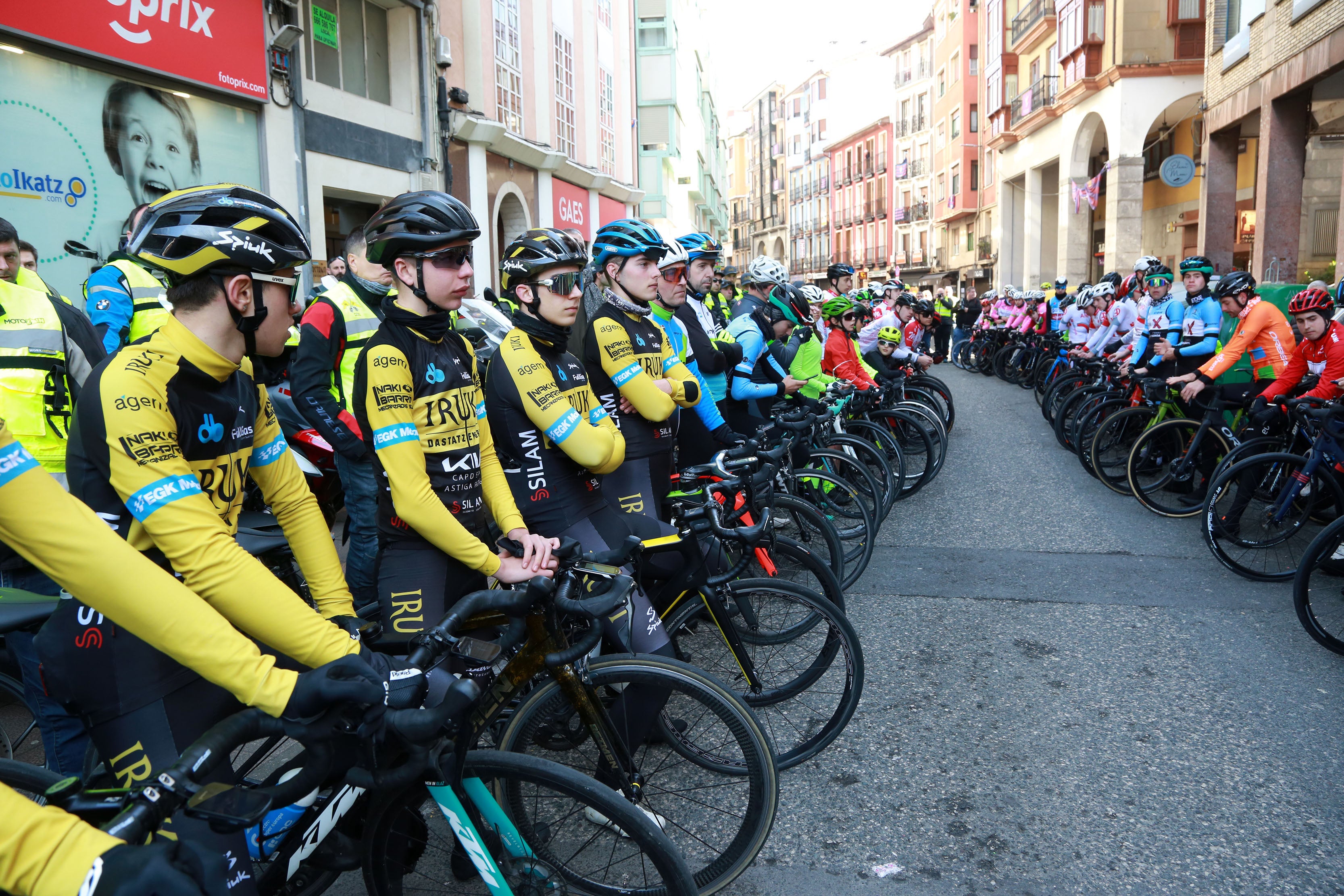 Protesta del ciclismo guipuzcoano