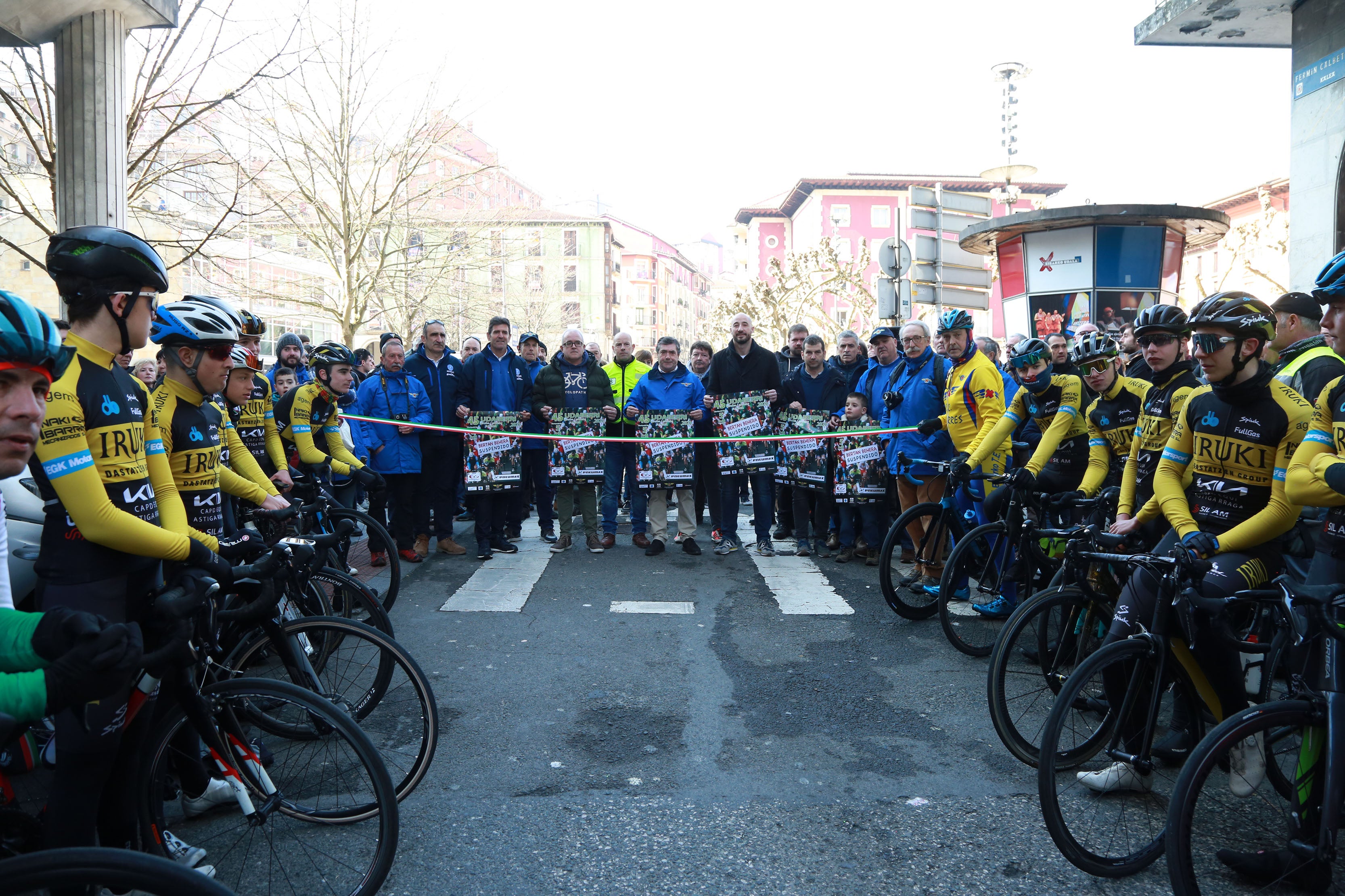 Protesta del ciclismo guipuzcoano