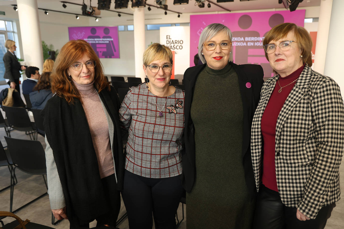 Belén Larrión, Aitziber San Román, Nerea Isasi y Esther Larrañaga, del PNV.