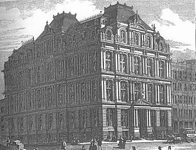 Edificio original de La Equitativa, compañía de seguros en cuya fundación también participó.