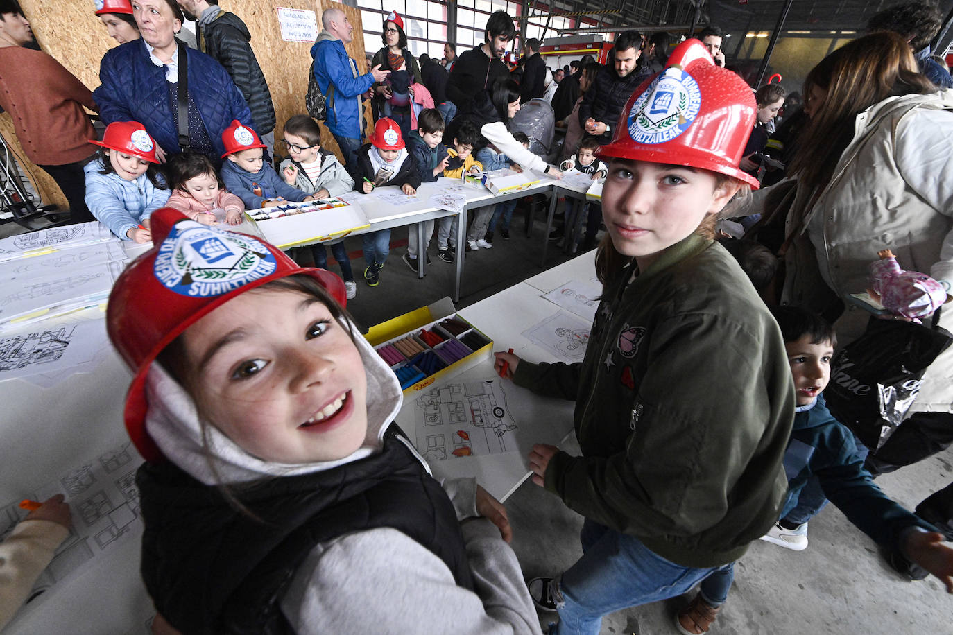 Las mejores imágenes de la jornada de puertas abiertas en el parque de bomberos