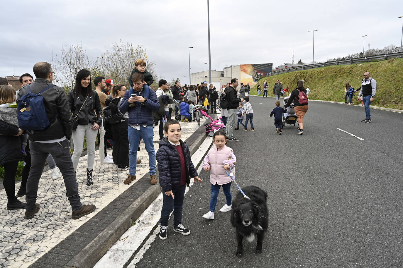 Las mejores imágenes de la jornada de puertas abiertas en el parque de bomberos