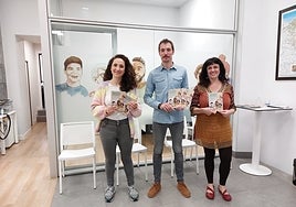 La concejal de Igualdad Itsaso Lekuona, el alcalde Xabier Lertxundi y la técnico de Igualdad Irantzu Jauregi.