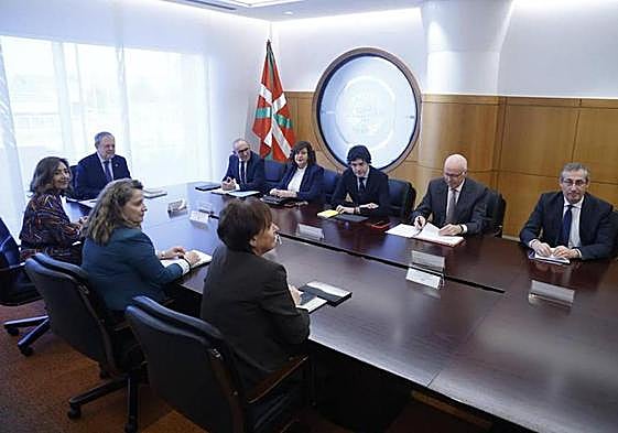Imagen del Consejo Vasco de Finanzas, que reúne al Gobierno vasco y las tres diputaciones forales.