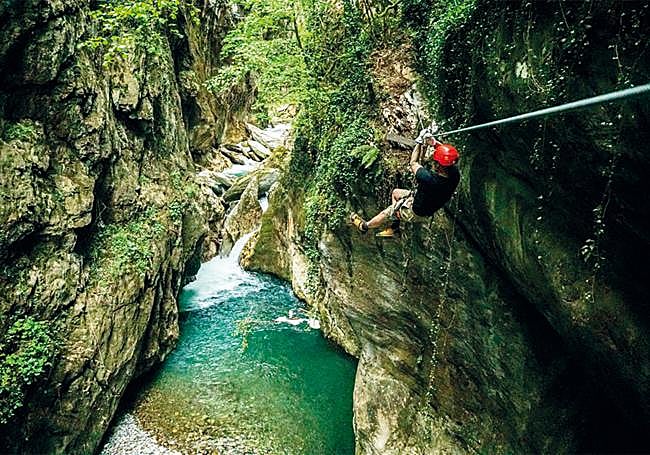 Laruns-Aventure-Tirolina-Hourat.