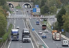 Peaje de camiones en la N-1 en Ordizia.