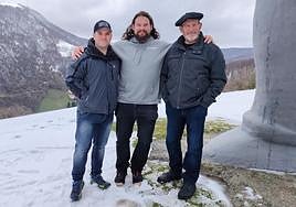 Aitor Madariaga, Martins Licis e Iñaki Perurena en Leitza a finales de enero.