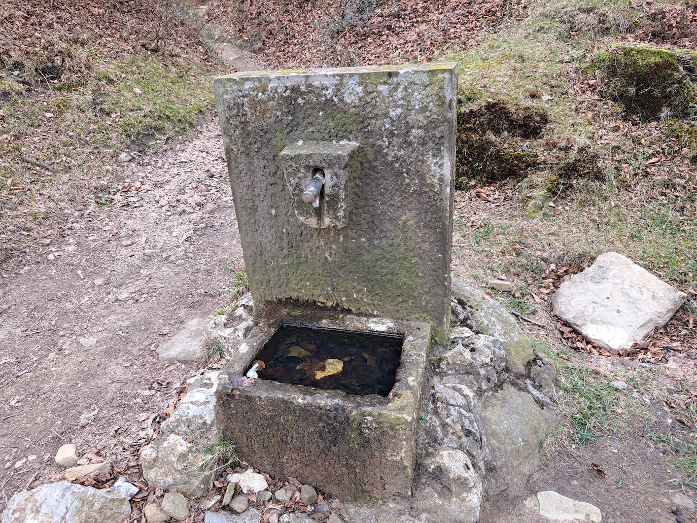 Aitzorrotz, una mole sobre el Alto Deba