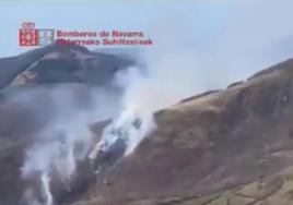 Extinguido el incendio forestal de Leitza tras una quema autorizada de pasto