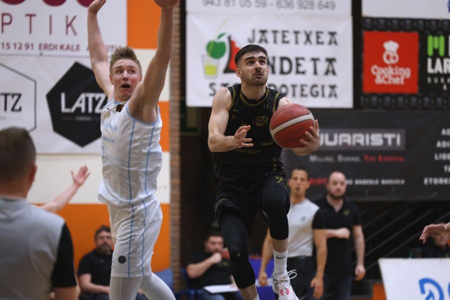 El Guuk Gipuzkoa se lleva el derbi del basket guipuzcoano