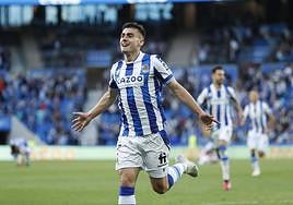 Ander Barrenetxea celebra su gol ante el Elche.