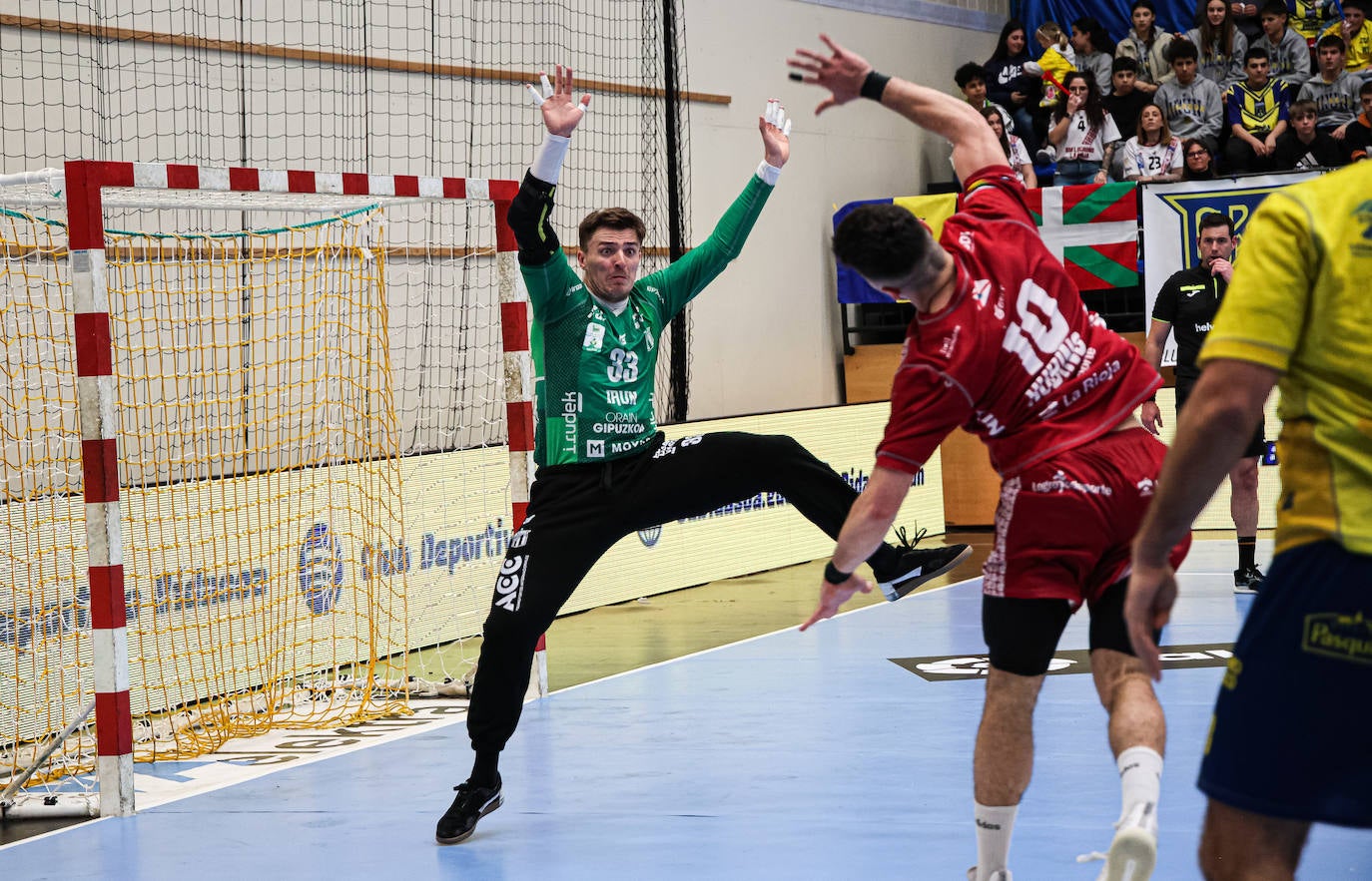 Poderosa victoria del Bidasoa ante el Logroño